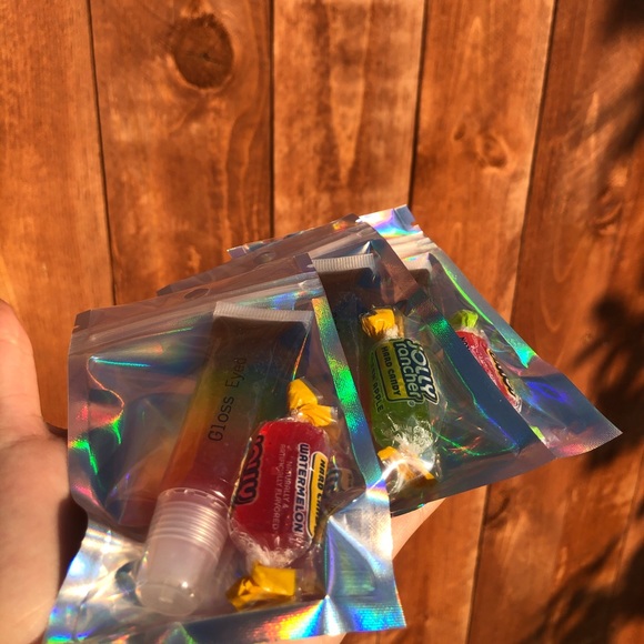 “Chromatic” gloss 🌈✨ - Picture 2 of 2